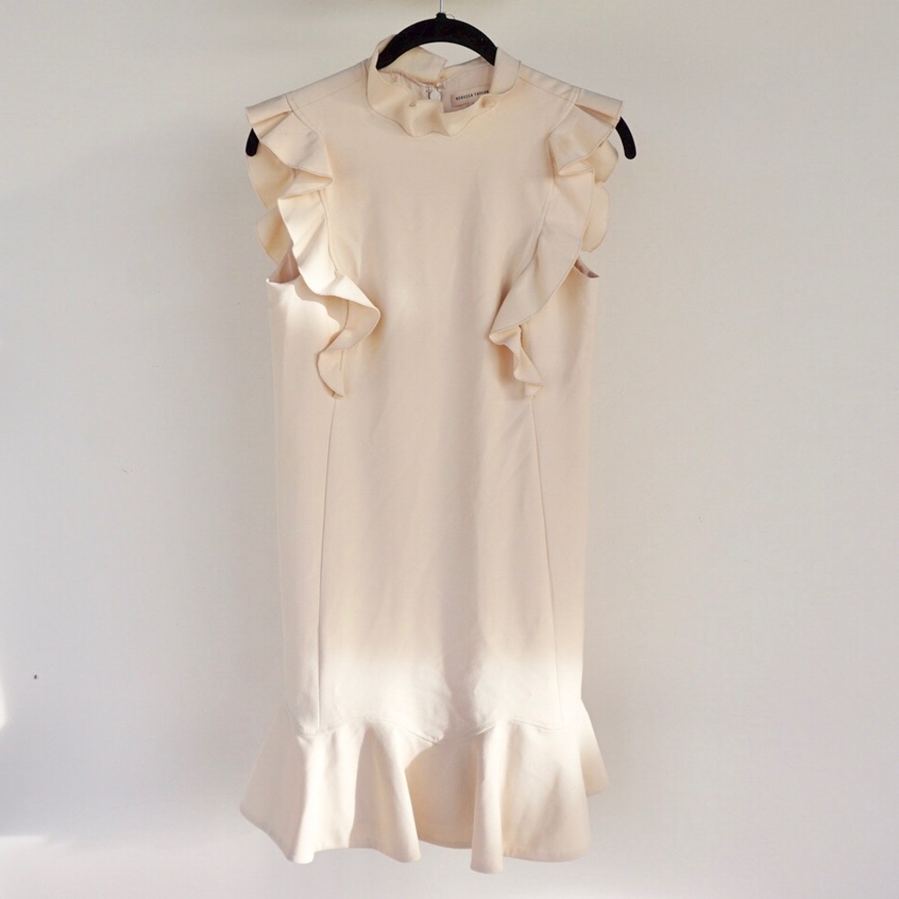 Flounce-Hem Ruffle Sheath Dress. Size 0. NWOT.